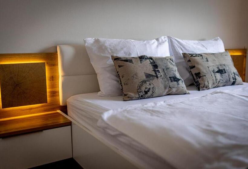 پانسیون Villa Nada