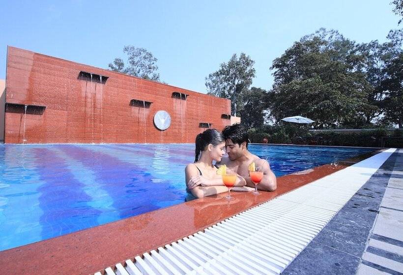 리조트 Aveo By Amatra  Kashipur