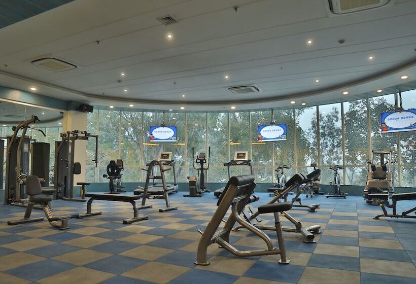 리조트 Aveo By Amatra  Kashipur