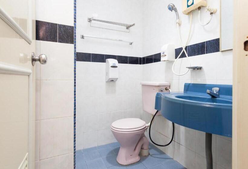 T P Hotel By Oyo Rooms