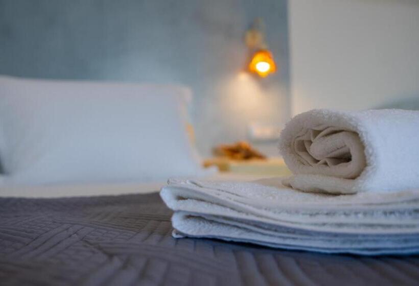 住宿加早餐  Adamantios Villas & Suites