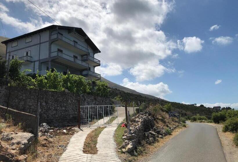 تختخواب و صبحانه Bella Vista