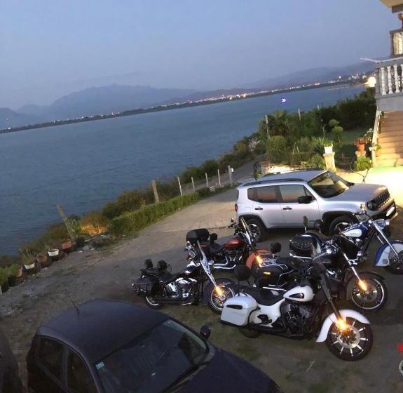 تختخواب و صبحانه Bella Vista
