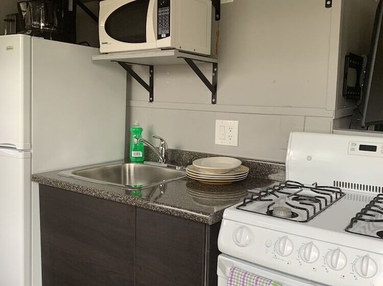 Glen Garry Motel And Cottages