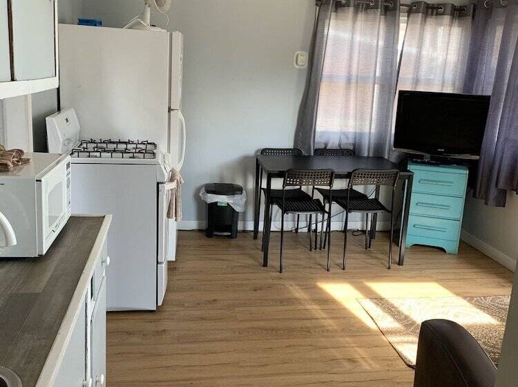 Glen Garry Motel And Cottages