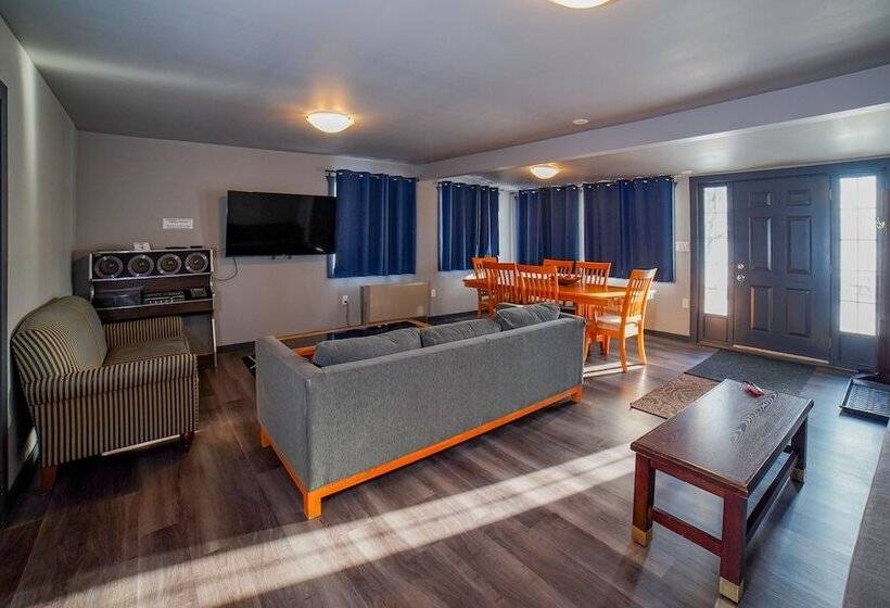 Glen Garry Motel And Cottages