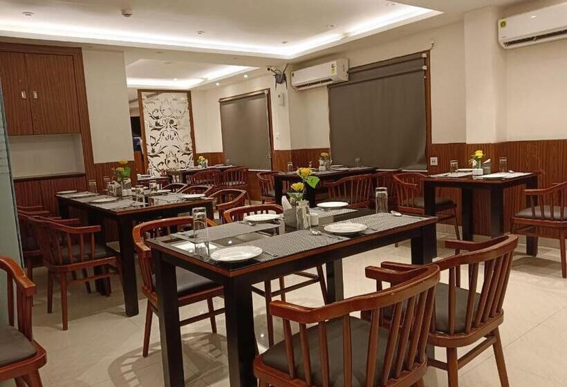 فندق Banyan Tree Express