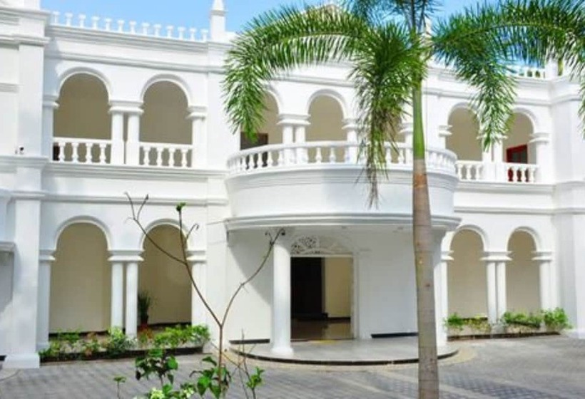 호텔 Bougain Villa By Tree