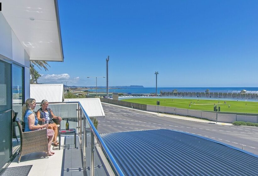هتل Burnie By The Bay Apartments