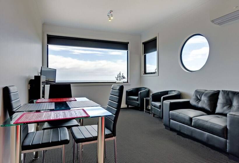 فندق Burnie By The Bay Apartments