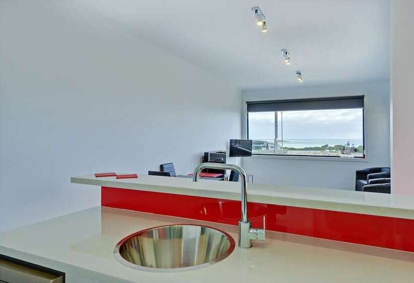 فندق Burnie By The Bay Apartments