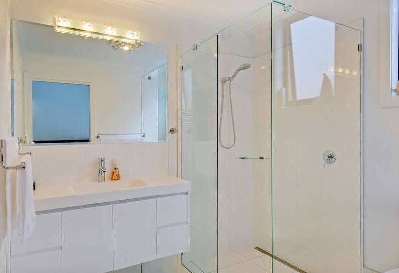 فندق Burnie By The Bay Apartments