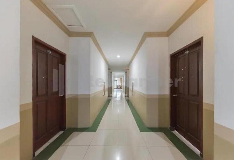 Отель Ayong Linggarjati Kuningan Mitra Reddoorz