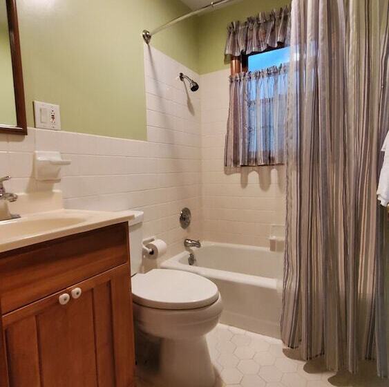 ホテル Cozy Creek Cottages