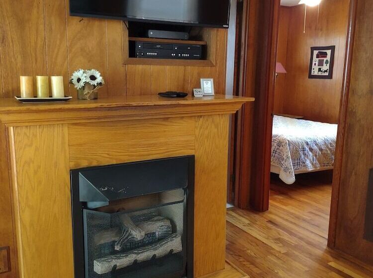 ホテル Cozy Creek Cottages