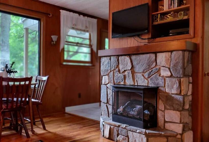 ホテル Cozy Creek Cottages