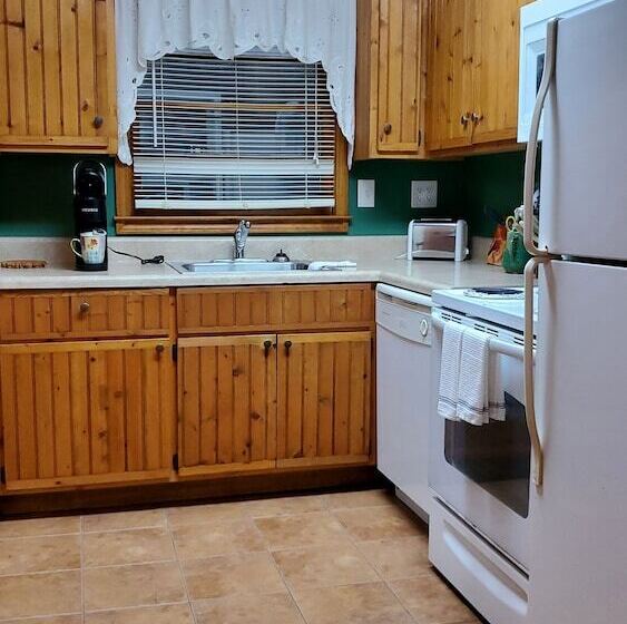 هتل Cozy Creek Cottages