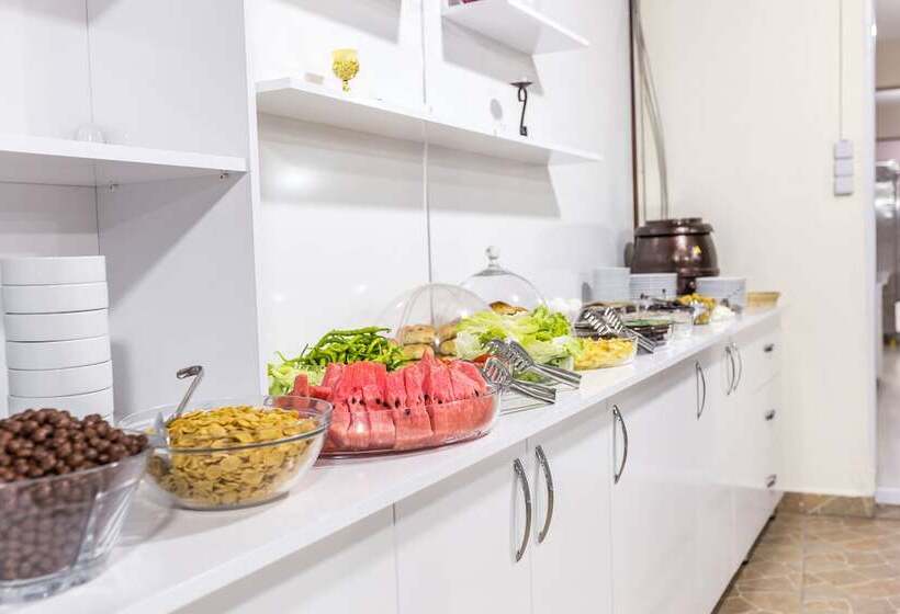 فندق Evren Konukevi