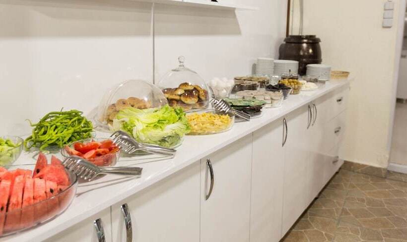 فندق Evren Konukevi