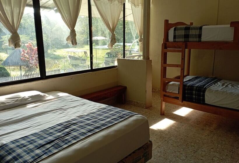 هتل Grand Selva Lodge & Tours