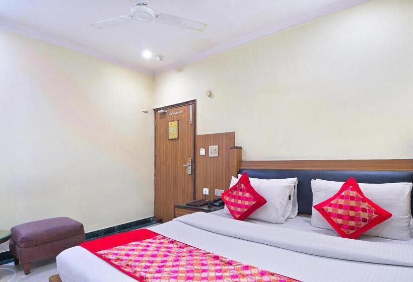 Отель Hari Piorko Grand   New Delhi Railway Station