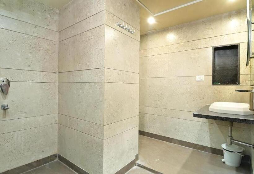 Отель Hari Piorko Grand   New Delhi Railway Station