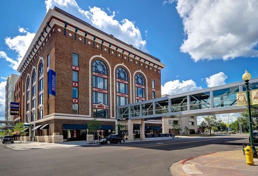 ホテル Home2 Suites By Hilton Kalamazoo Downtown