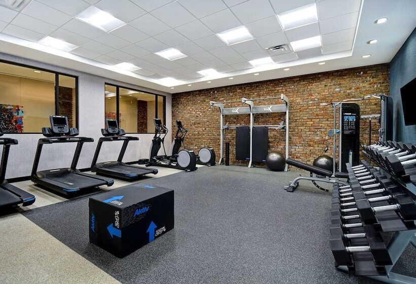 ホテル Home2 Suites By Hilton Kalamazoo Downtown