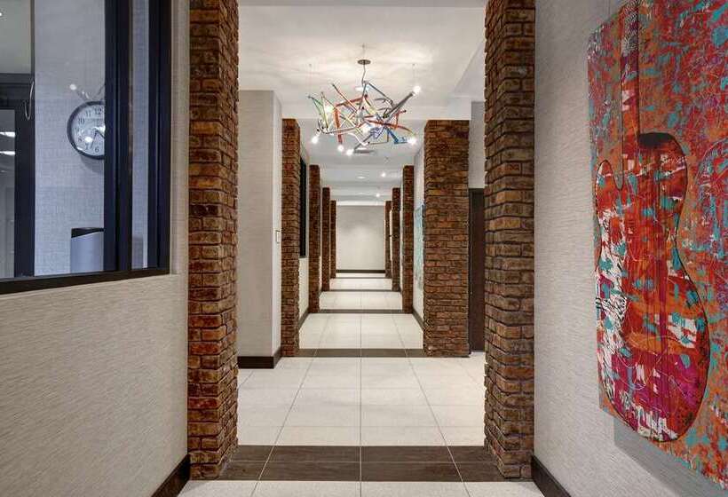 ホテル Home2 Suites By Hilton Kalamazoo Downtown