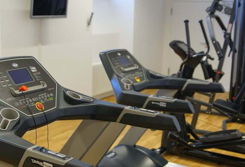 هتل Katholisch Soziales Institut