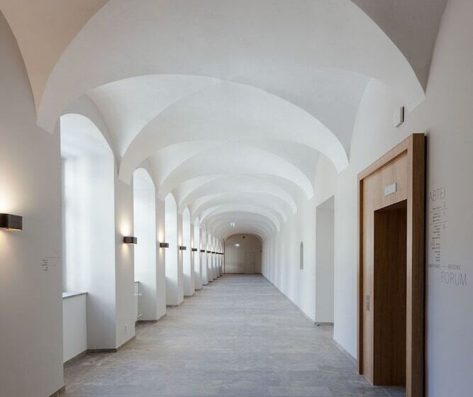 هتل Katholisch Soziales Institut