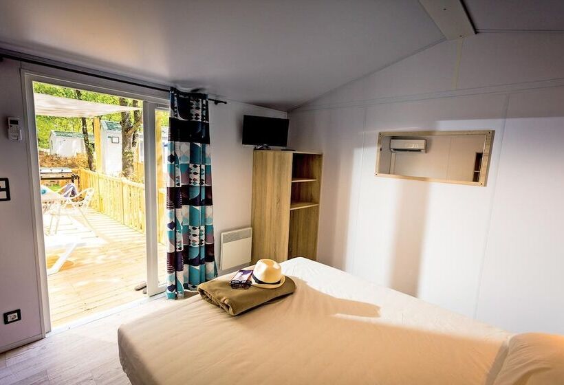 בית מלון כפרי Lagrange Vacances Camping Le Bois Fleuri