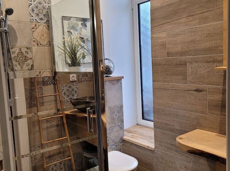 فندق Le Point De Chute