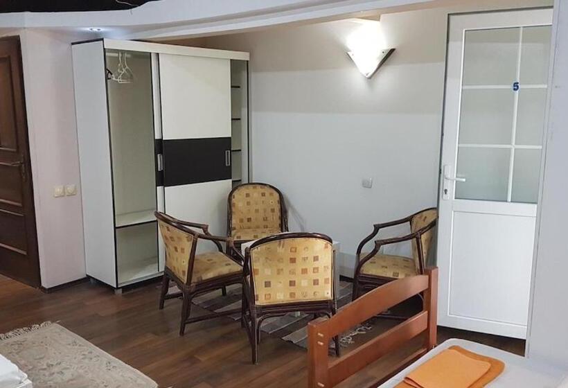 هتل Lira Excellent Nis