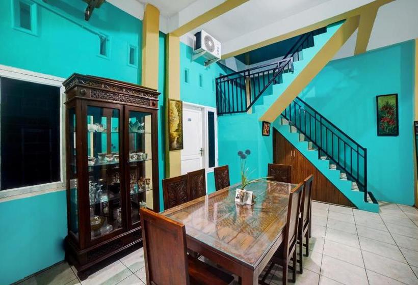 호텔 Oyo 90515 Indah Guest House