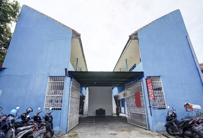 酒店 Oyo 90523 Homestay Jenggolo