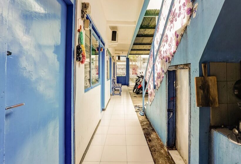 酒店 Oyo 90523 Homestay Jenggolo