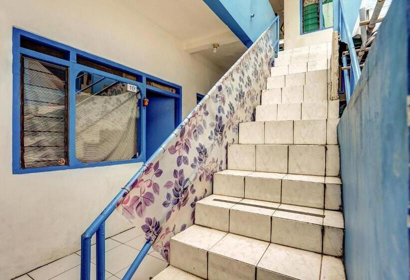 酒店 Oyo 90523 Homestay Jenggolo