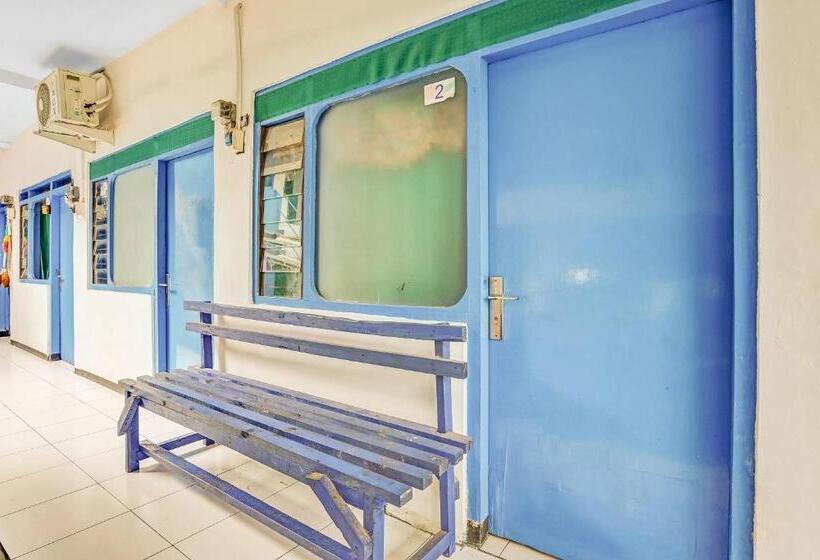 酒店 Oyo 90523 Homestay Jenggolo