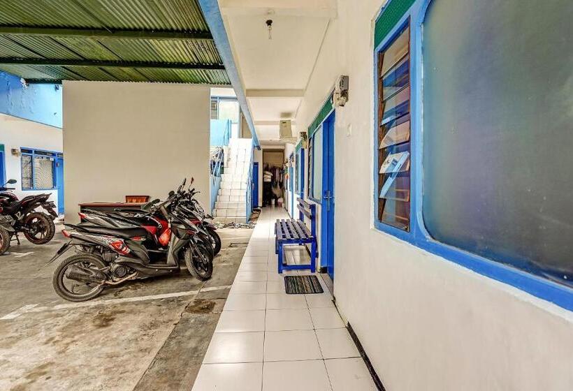 酒店 Oyo 90523 Homestay Jenggolo