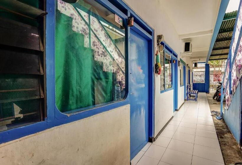 酒店 Oyo 90523 Homestay Jenggolo