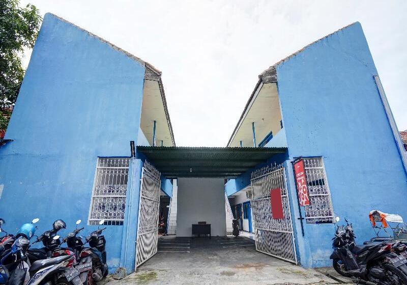 酒店 Oyo 90523 Homestay Jenggolo