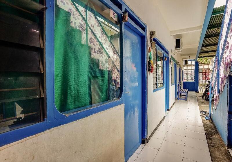 酒店 Oyo 90523 Homestay Jenggolo