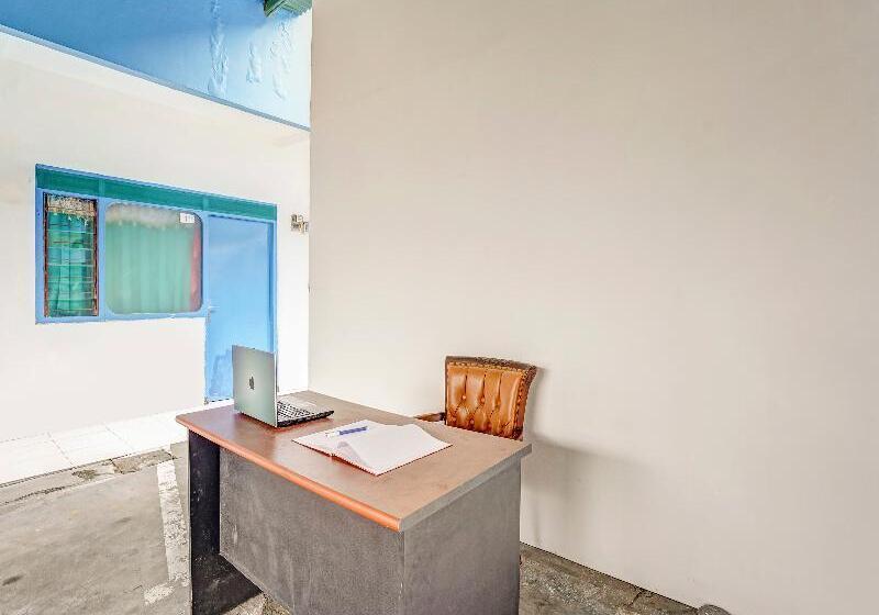 酒店 Oyo 90523 Homestay Jenggolo