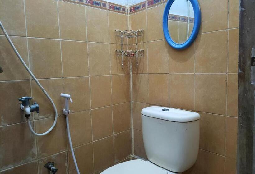 ホテル Oyo 90529  Baruga Makassar