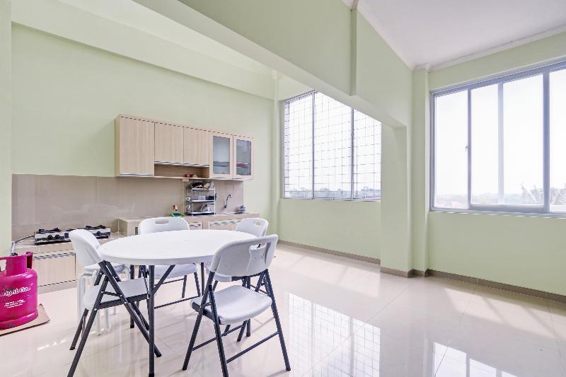 ホテル Oyo 90549 Tumesa Homestay