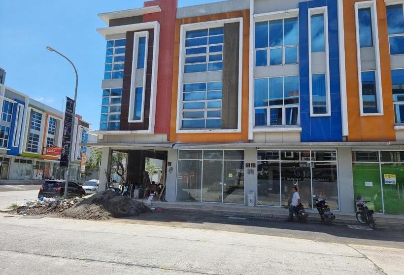 בית מלון כפרי Oyo 90559 Gamacity Residence