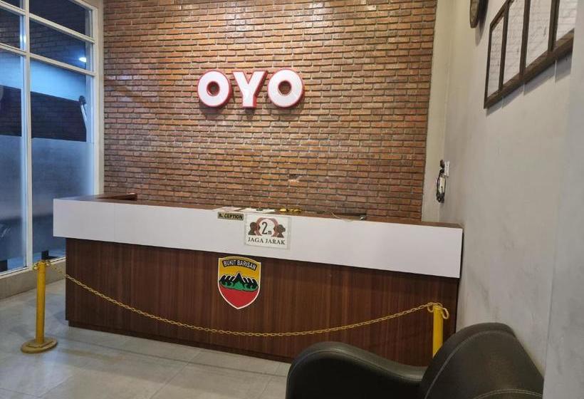 בית מלון כפרי Oyo 90559 Gamacity Residence