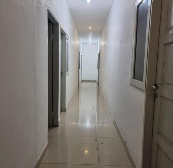 בית מלון כפרי Oyo 90559 Gamacity Residence