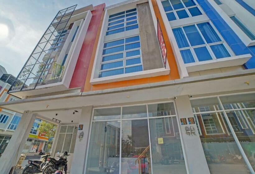 בית מלון כפרי Oyo 90559 Gamacity Residence